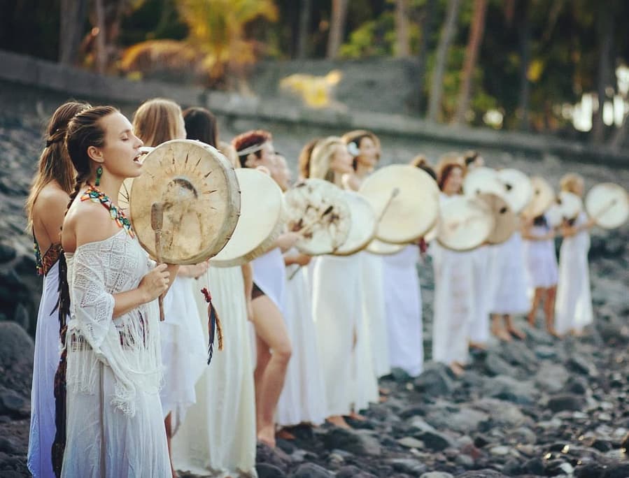 Closing the Bones — Rebozo